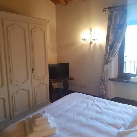 Casale La Meridiana Bed & Breakfast *