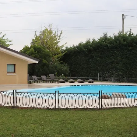 Casale La Meridiana Bed & Breakfast *