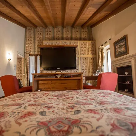 Casale La Meridiana Bed & Breakfast *