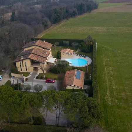 Casale La Meridiana Bed & Breakfast *